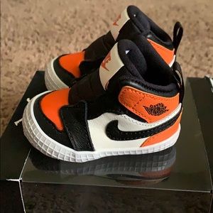 Jordan 1 Crib Bootie